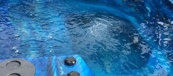 Historic 8th Ave, 5 Bedroom, Pass-a-Grille, 1-Min From Beach,  Sleeps 16