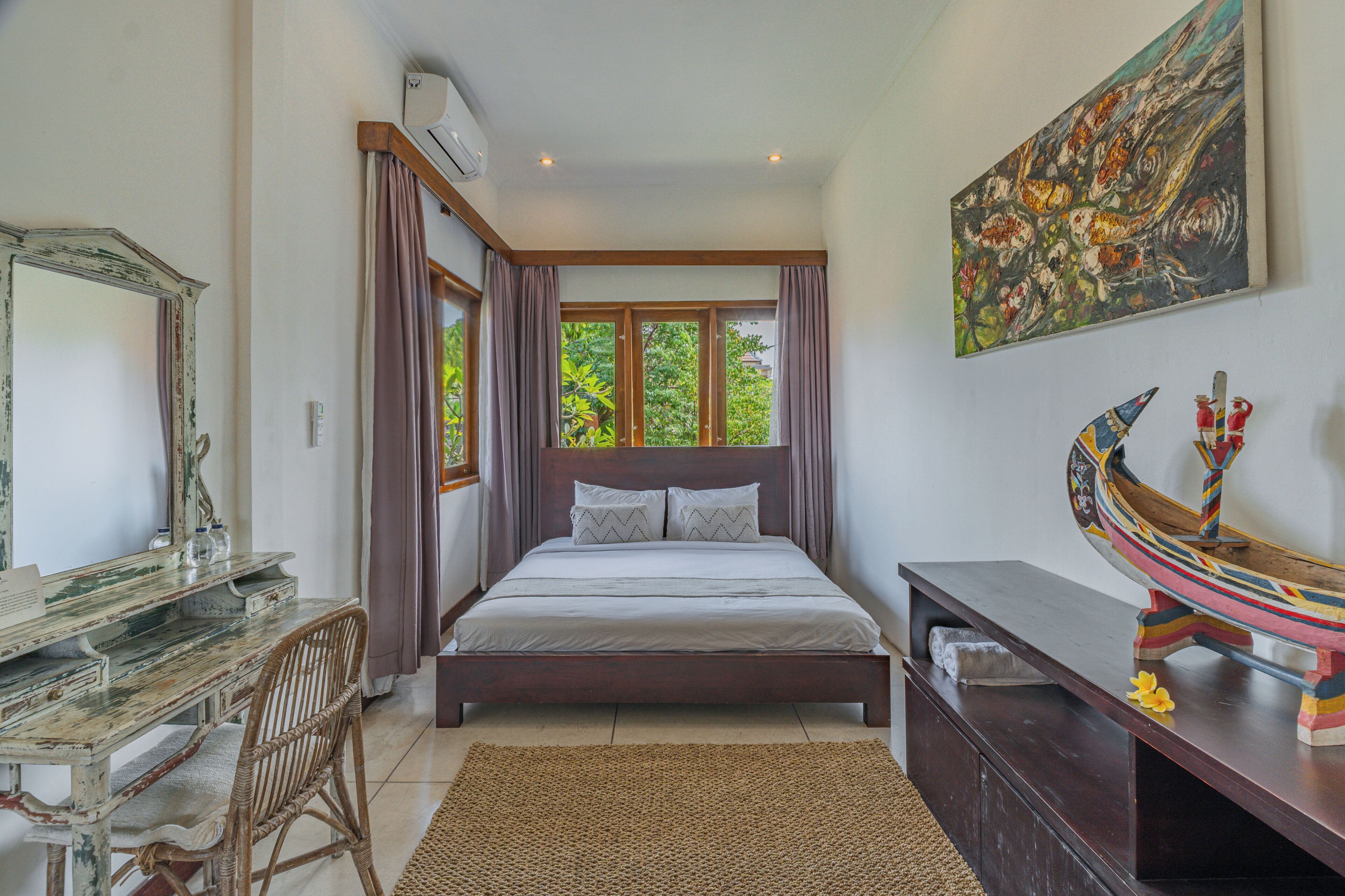 9 bedrooms, iron/ironing board, travel crib, WiFi (free)
