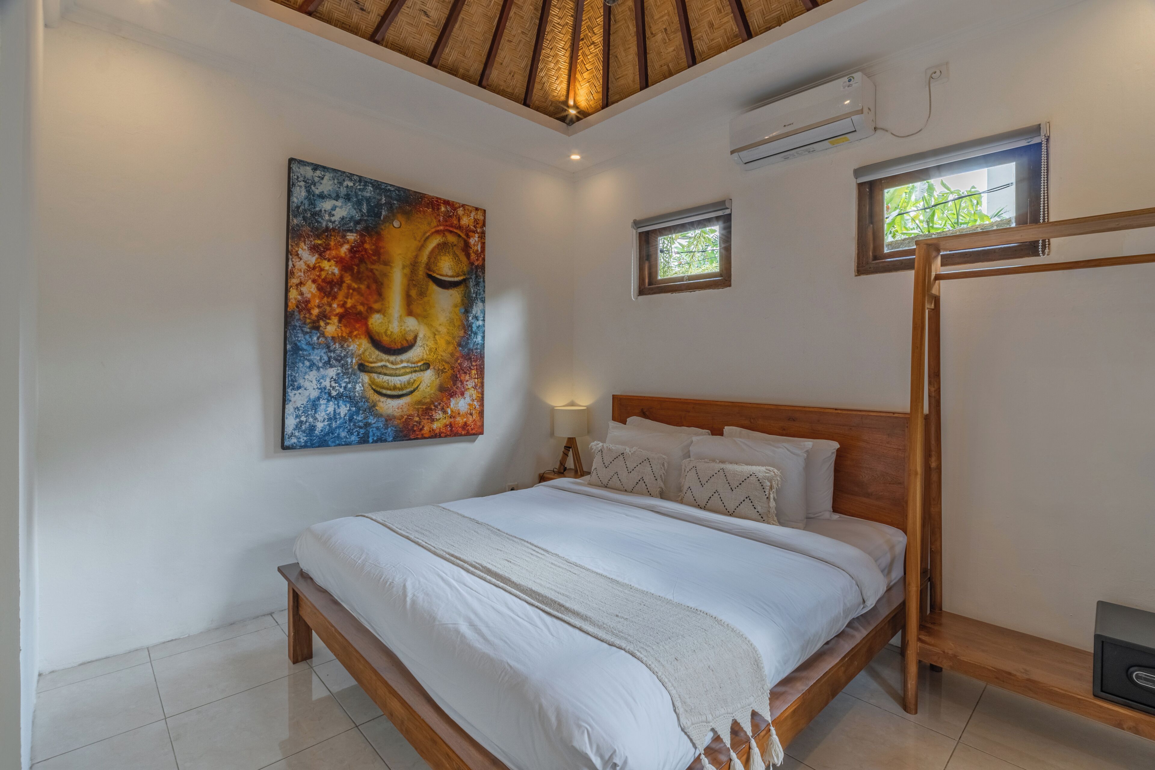 9 bedrooms, iron/ironing board, travel cot, free WiFi