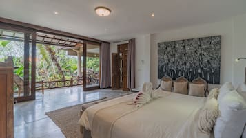 9 bedrooms, iron/ironing board, travel crib, WiFi (free)