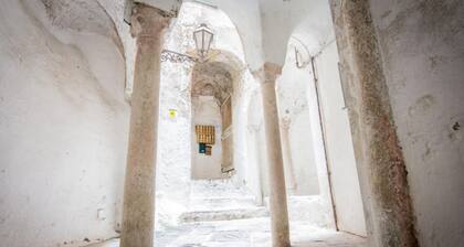 Kreikkalaisen terassin Amalfi-talo ja merinäköala