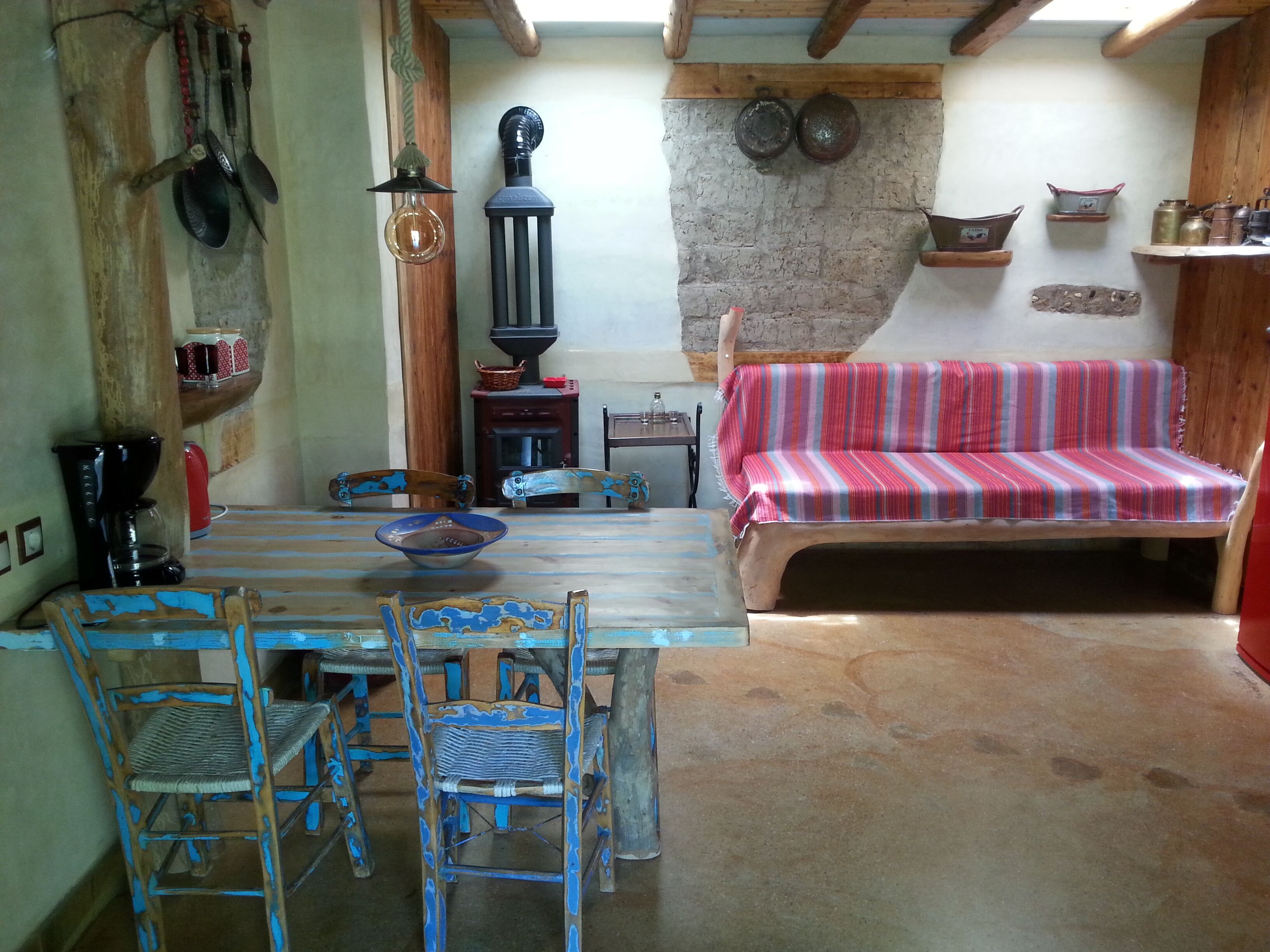 New charming holiday home made of clay, from 2018 community pool private garden