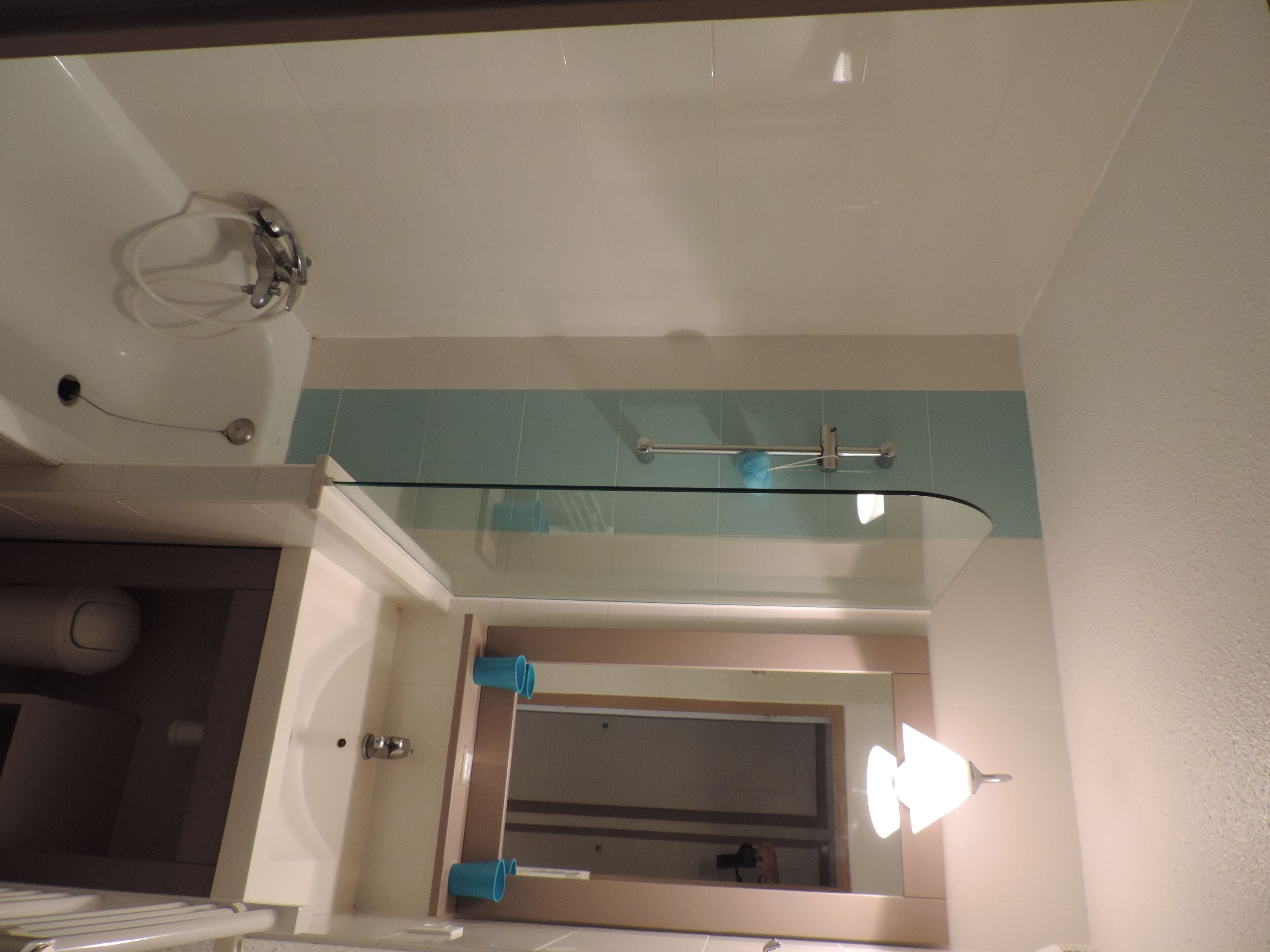 #Cannes Front Beach Pools 2/3 Rooms