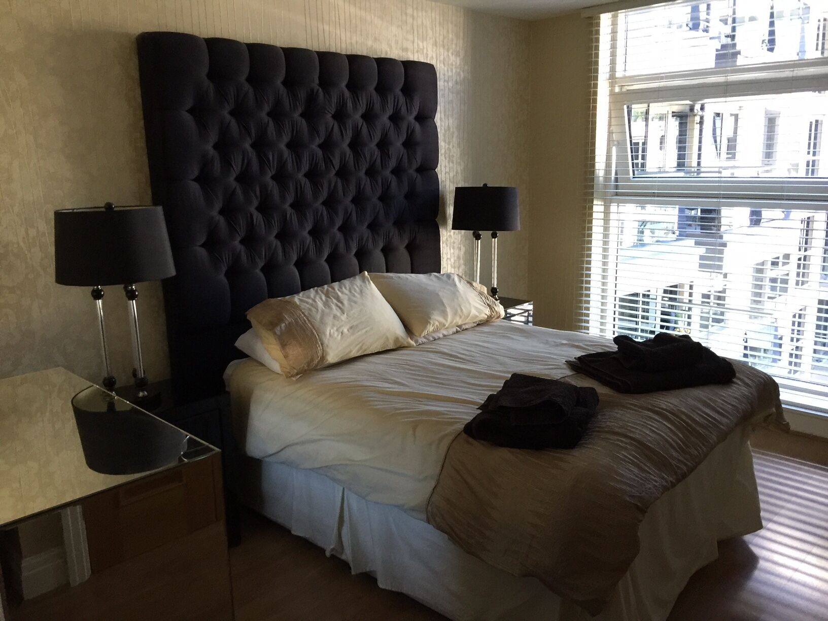 GREAT RIVERSIDE APARTMENT