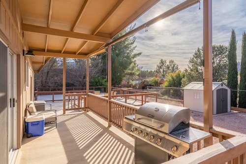 Stunning Red Rock Views near Chapel of the Holy Cross 
Save up to 200 dollars