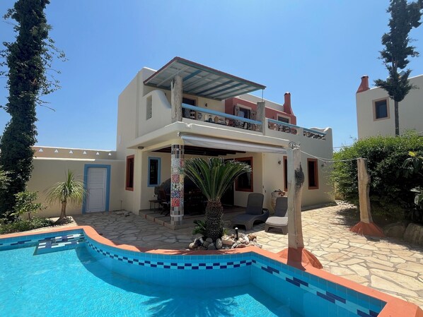 Outdoor pool - Villa paradiso2 - private pool, Wifi, quit area in Pitsidia (Pitsidia)