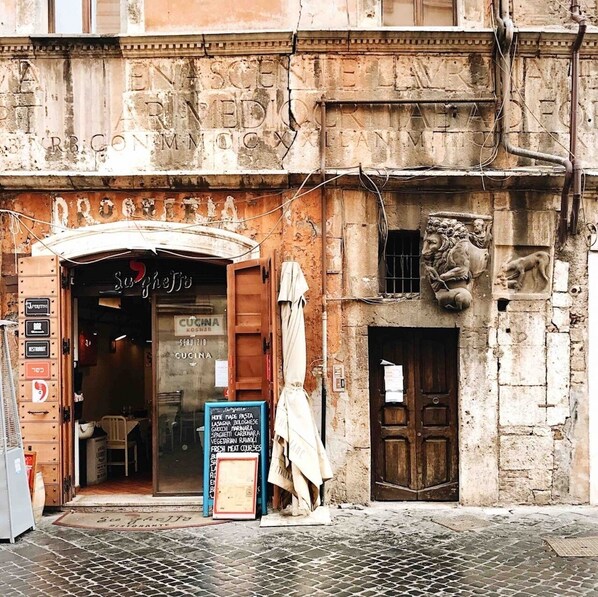 Dettaglio esterni