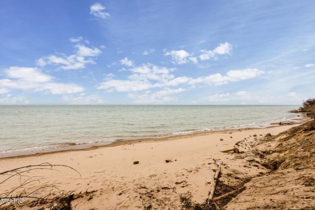 Condo with Coastline Views of Lake Michigan!