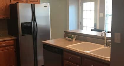 West County Gem - Easy access to STL attractions!