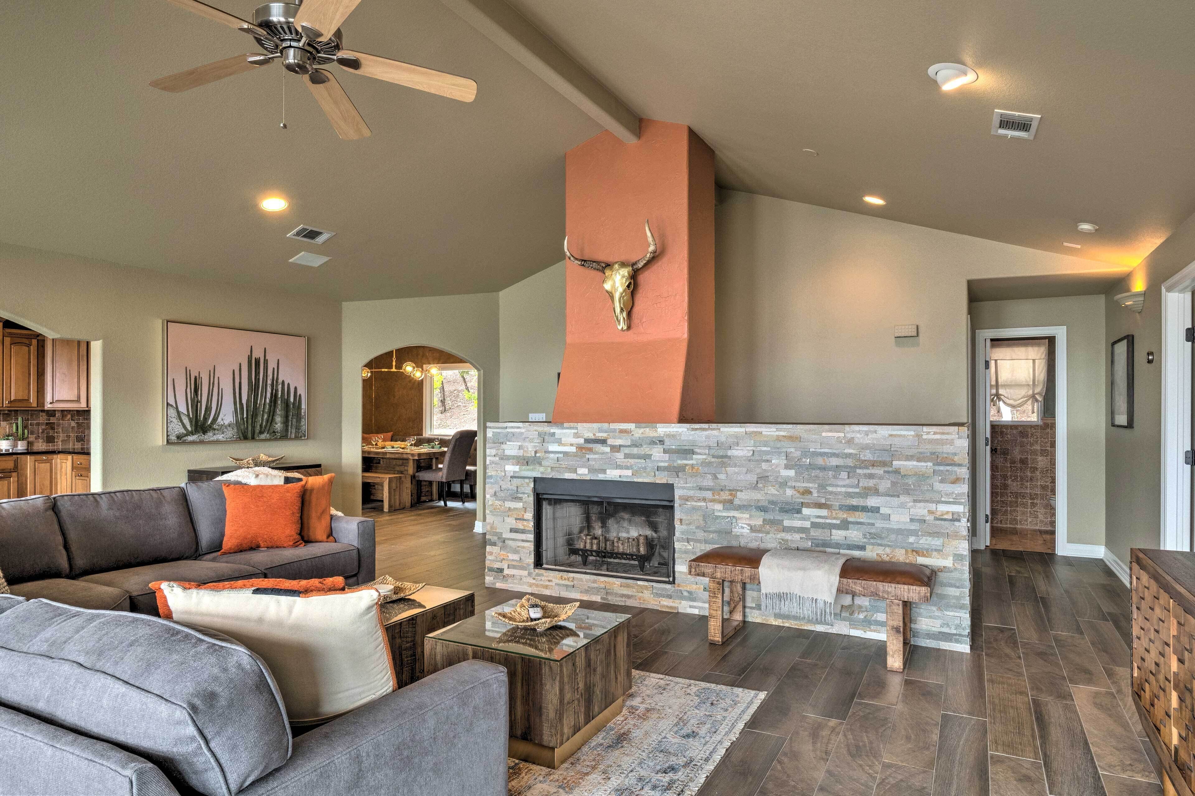 Jonestown House on Hill w/ Lake Travis Views!