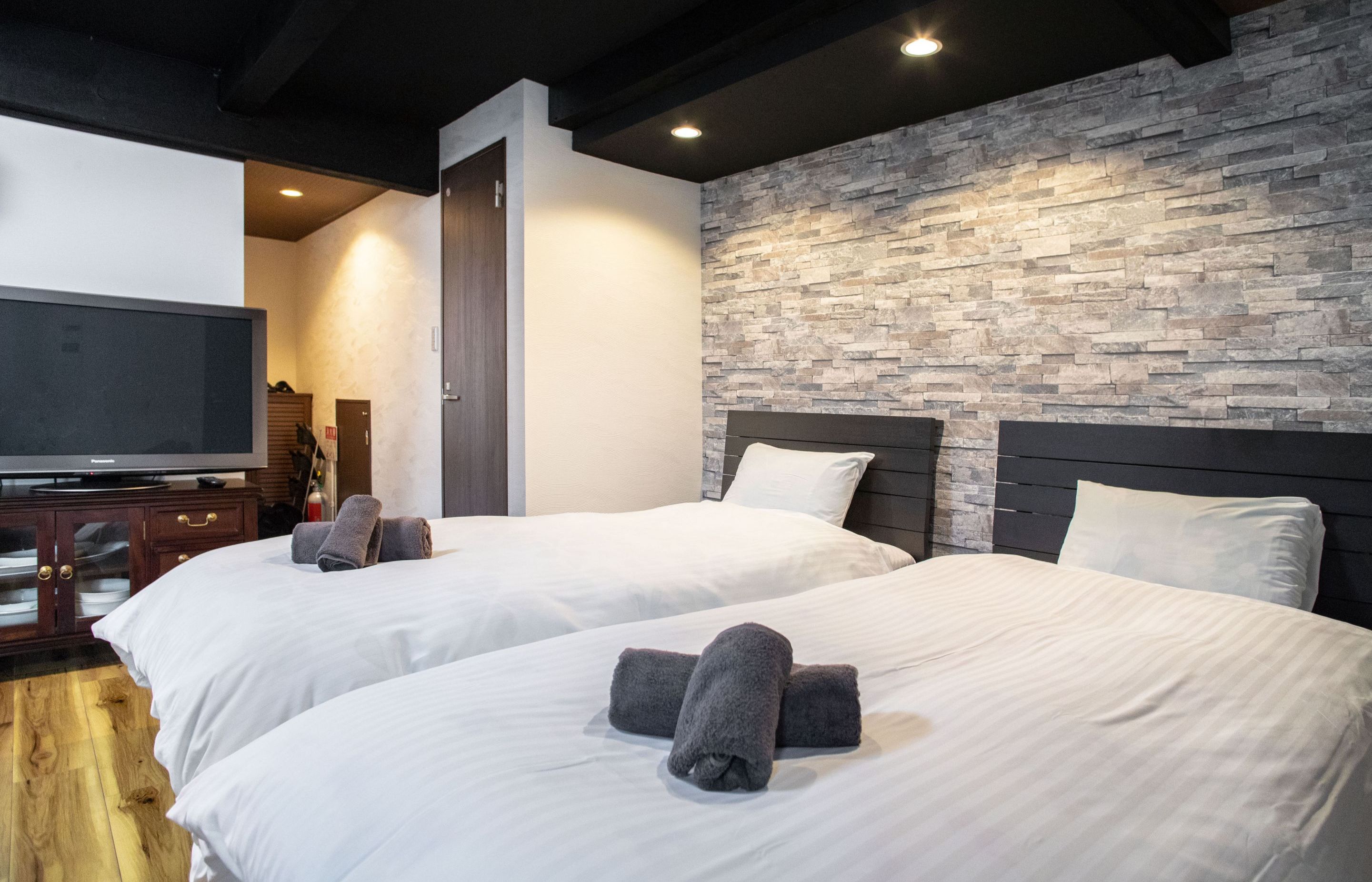 Standard Room (1F) | Desk, free WiFi, bed sheets