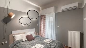 2 slaapkamers, een strijkplank/strijkijzer, reisbedje, gratis wifi