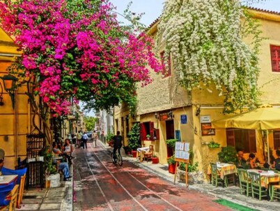 Next to Acropolis Museum, in Plaka area large Apt!