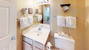 Shower, towels - Golf, Relax, Repeat | River Creek Condo in NC! | RC 1401 (Sunset Beach)