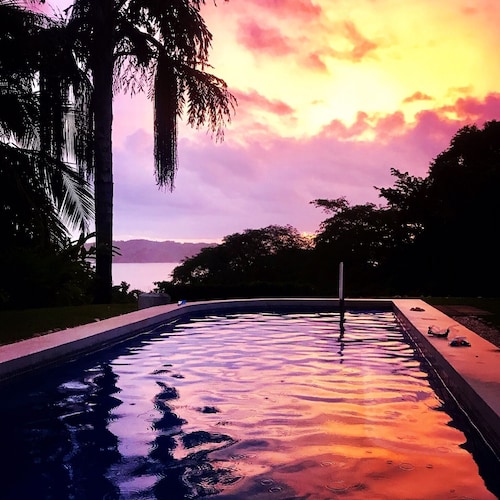 Dream house walking distance to beach