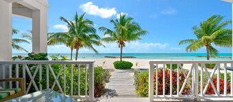 Beachfront living, directly on the Beach. Quiet and relaxing.
