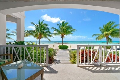 Directly on the Beach. Peaceful and Relaxing.
