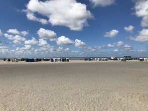 In Strandnähe, Liegestühle