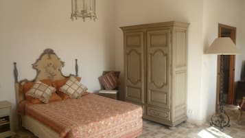 1 chambre, fer et planche Ă repasser, Wi-Fi, draps fournis