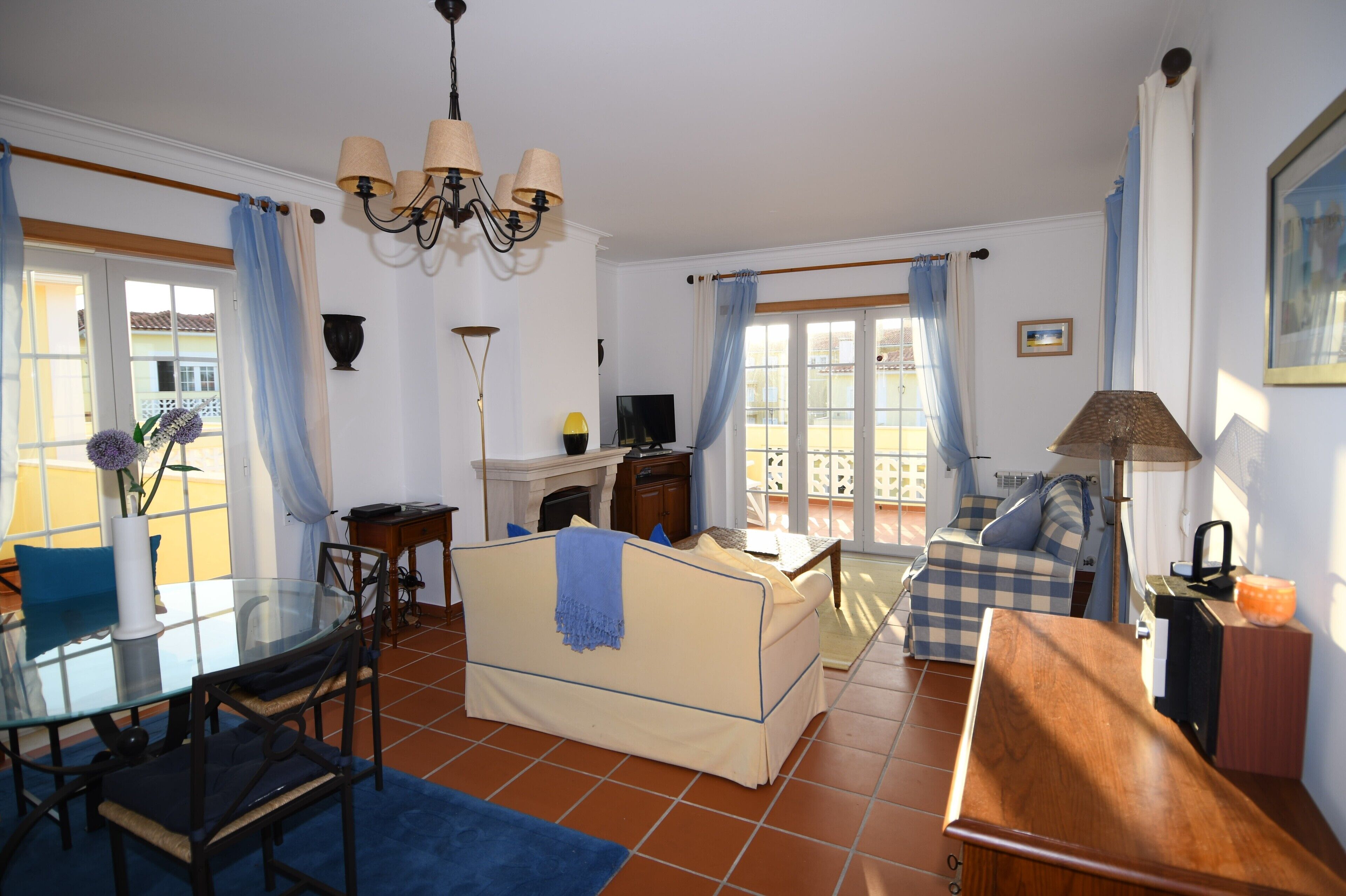 Fabulous location 2 Bedroom, 4 terraces apartment 150 meters from driving range