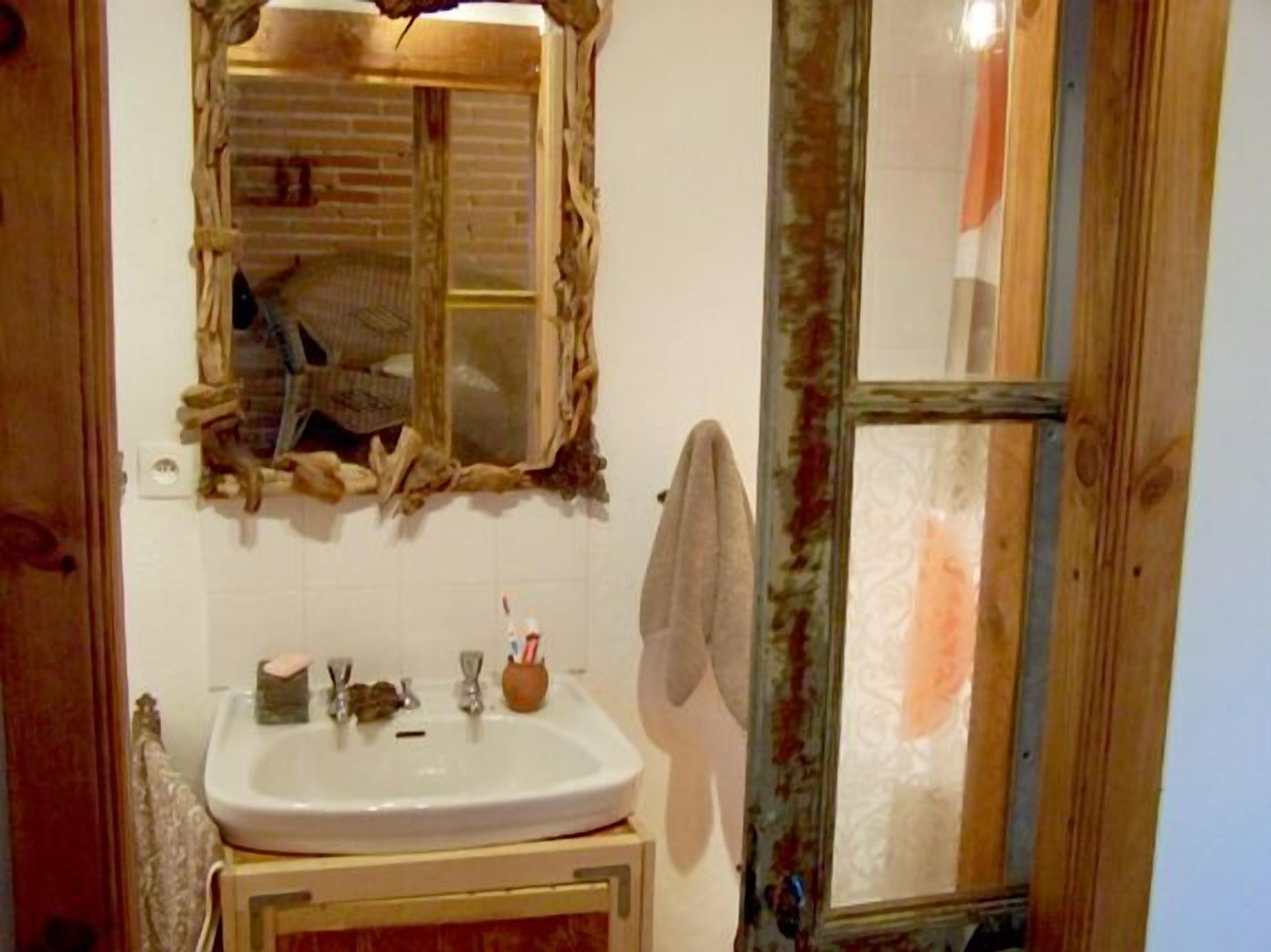 Charming studio apartement for 2 in pretty village south west France