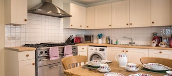 Ylellinen 2 vuode Cotswold -mökki New Yatt -tilalla