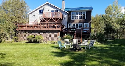Lakefront Home Adirondacks on Chateaugay järven