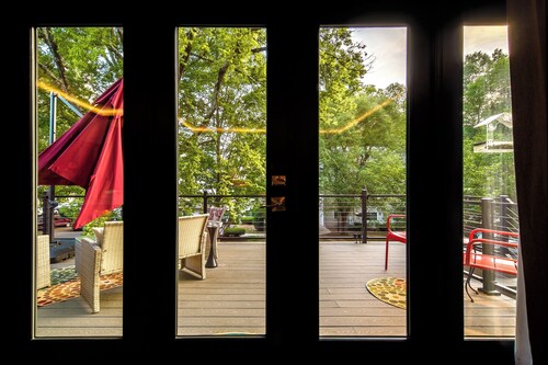 Charlotte Cityscape Studio, Huge Deck, Stunning View