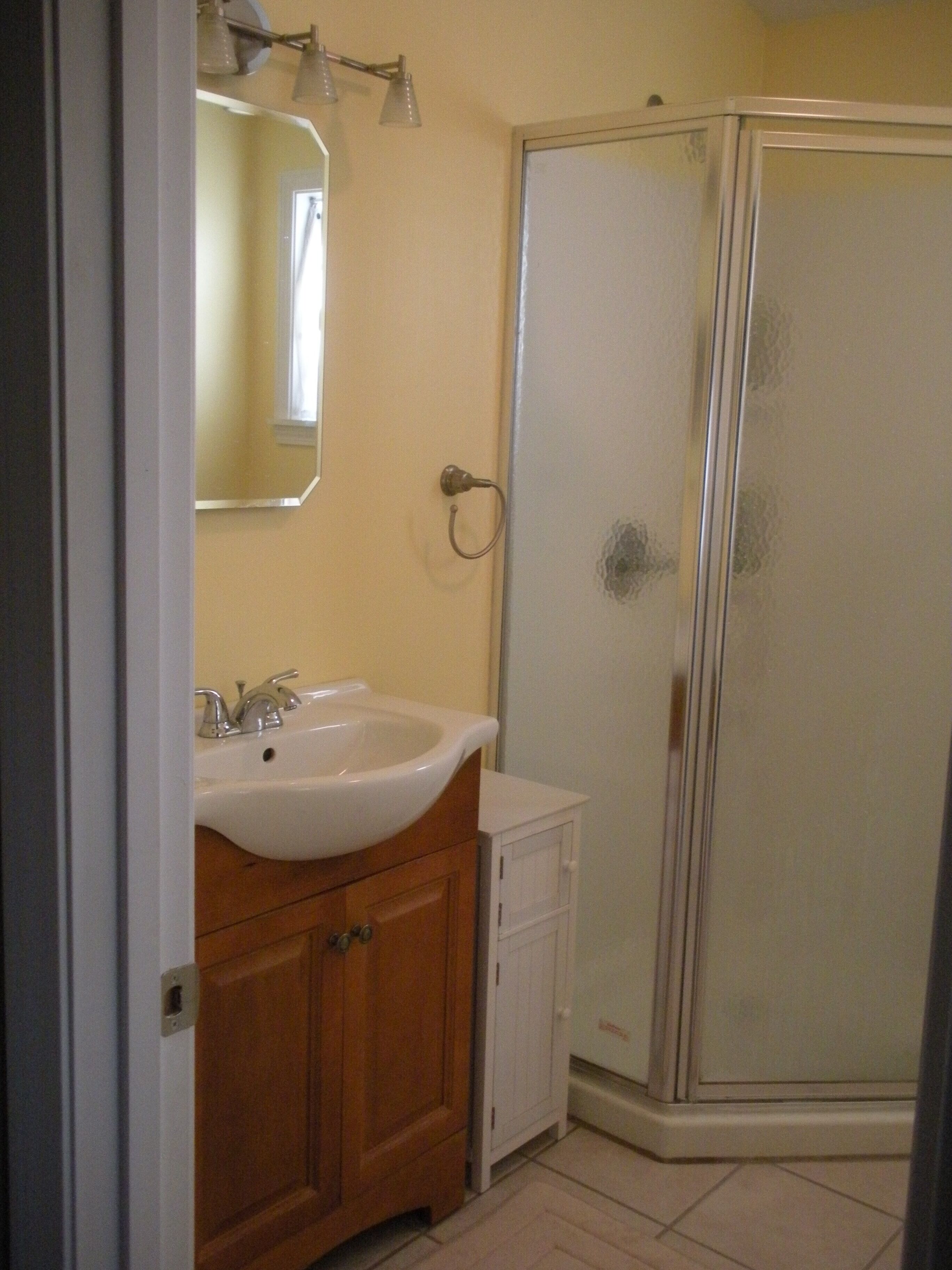 Family Friendly Chalet Eidelweiss Village minutes to North Conway NH  Storyland 