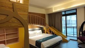 A hotel room with a bed, a staircase, a view of the city, and a wooden wall structure. - Wujie Childlike B&B (Wujie)