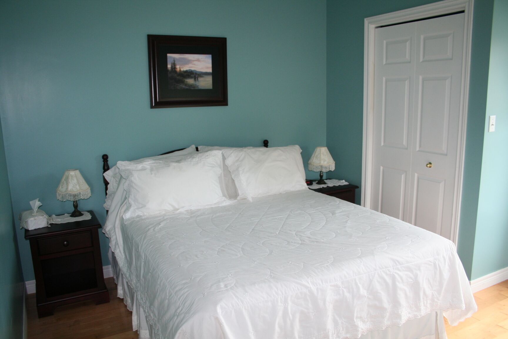 Quiet elegance, tranquil country on lakefront.