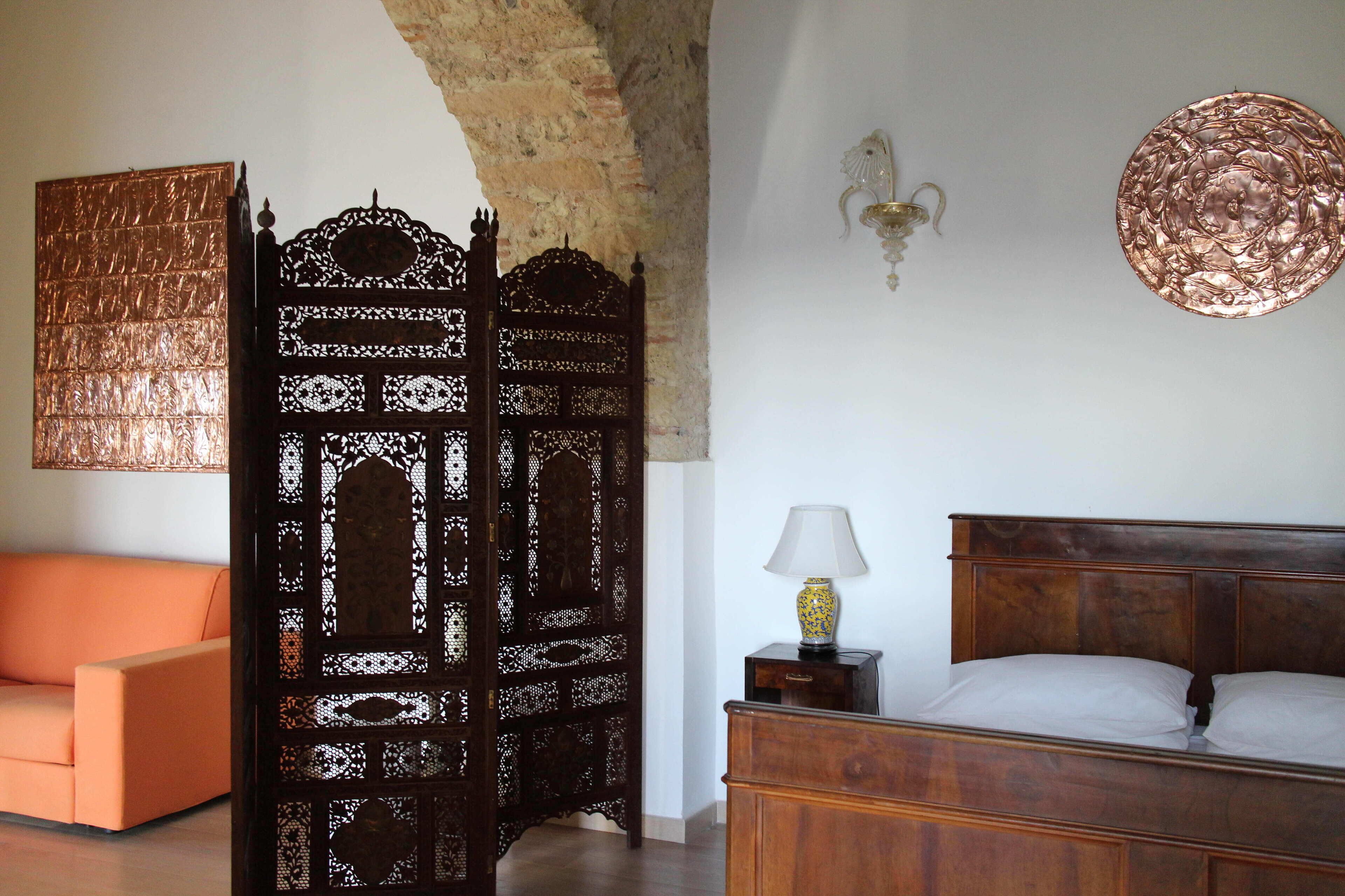 Relax at PALAZZO PIZZO RESIDENCE in charming fisher village by the sea 