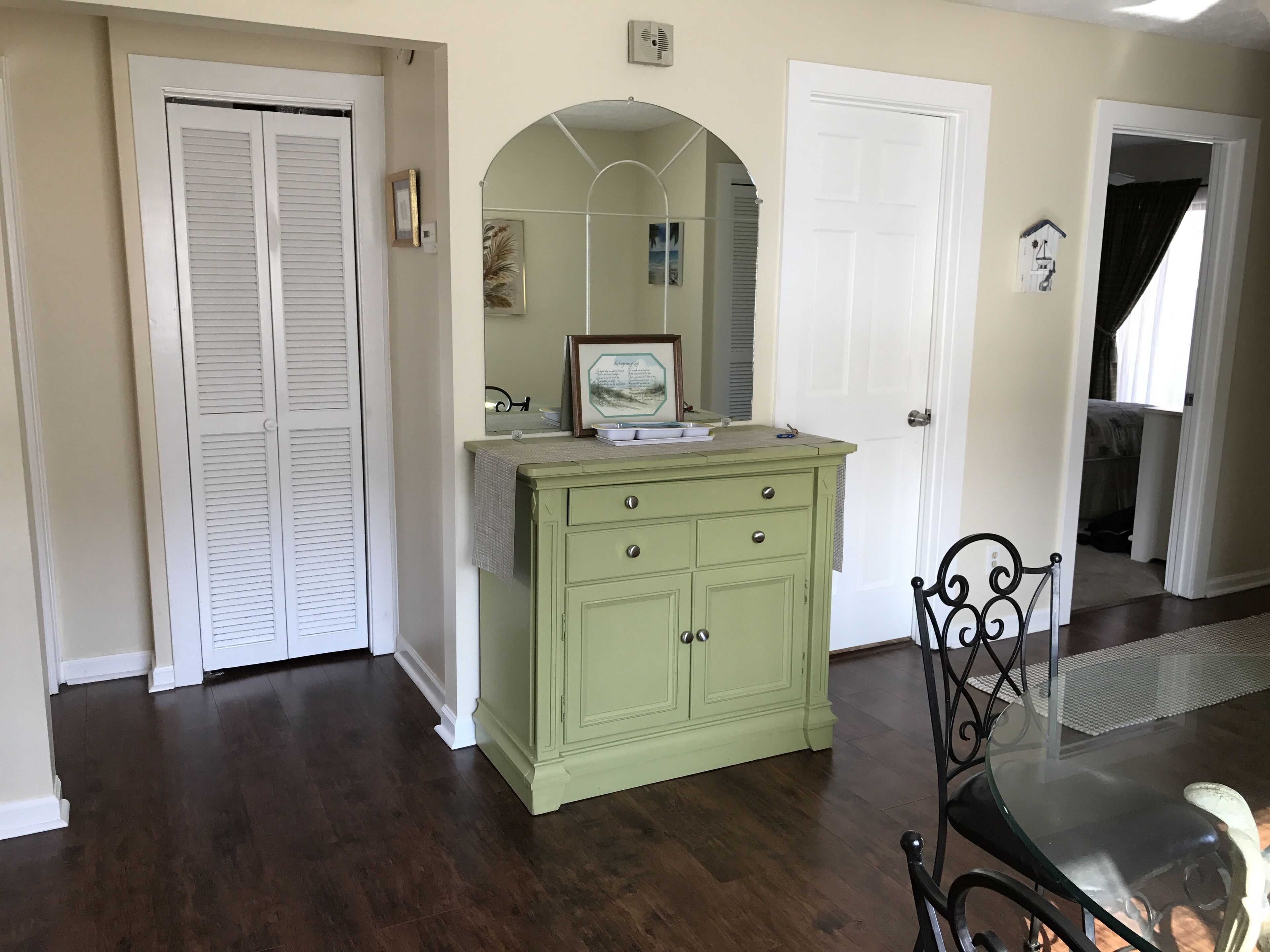 1st Floor, Corner Unit - Awesome Location!