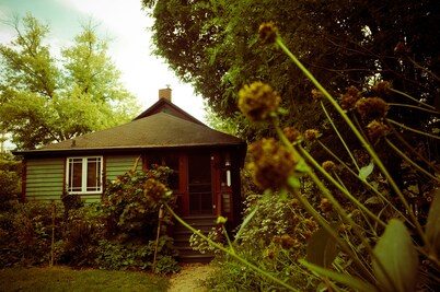 Lakeside Grove Cottage - Perfect Lakeside Village/Beach Location