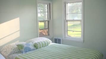 2 bedrooms, bed sheets