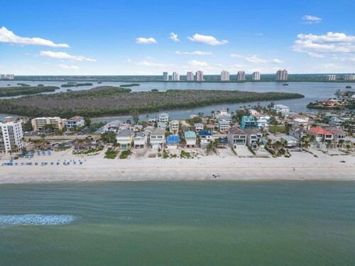 Family Beach House | 4-Bedroom & 3.5 Bath | Sleeps 14