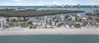 Rymlig 4-bÀdds & 3. 5-Bath Beach Home w / hiss | 14 sovplatser