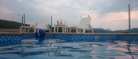 Utomhuspool