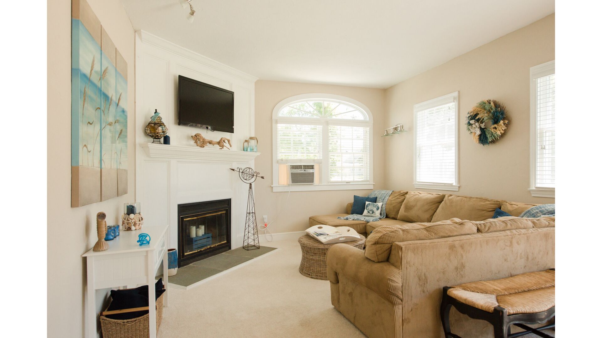 Mayflower Beach Luxury Home - Walking Distance to Beach