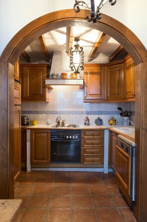 Refrigerador, horno, parrilla de estufa y lavavajillas 