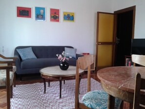 تلفزيون، كُتُب