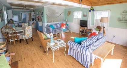 Newly Remodeled 2 Bedroom Cottage On The Beach. The Kaitlyn Cottage