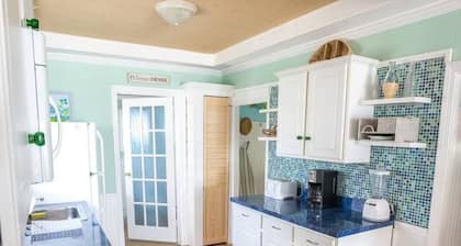Newly Remodeled 2 Bedroom Cottage On The Beach. The Kaitlyn Cottage