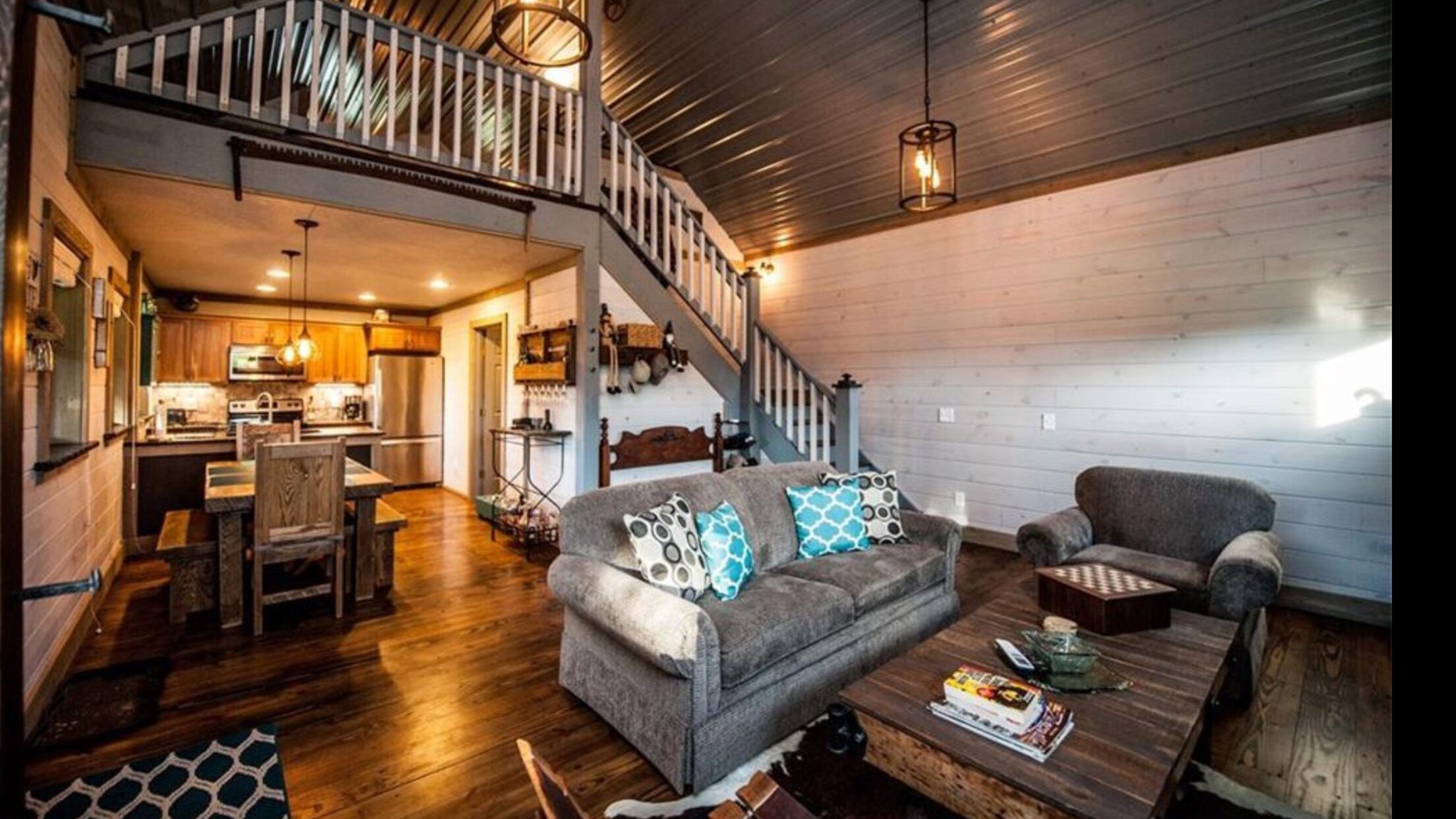 Secluded luxury cabin minutes from Salt Fork