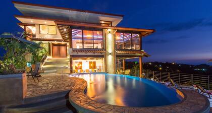 Luxurious, Private Chef, Mesmerizing views, lots of WILDLIFE