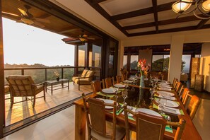 Dining - Luxurious, Private Chef,  Mesmerizing views, lots of WILDLIFE (Quepos)