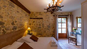 3 chambres, bureau, fer et planche à repasser, Wi-Fi gratuit