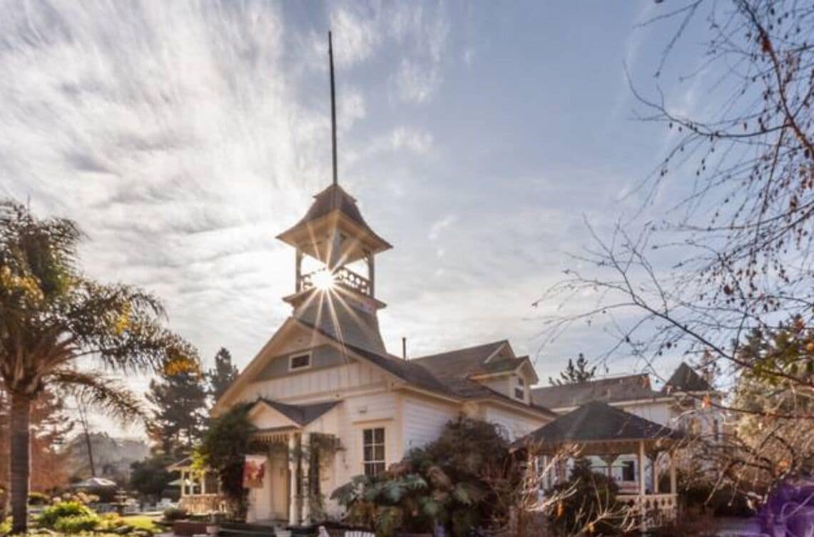  Beautiful Vintage Schoolhouse