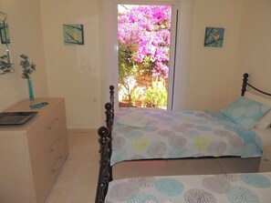 3 bedrooms, iron/ironing board, travel cot, free WiFi