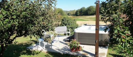 Baignoire à remous extérieure